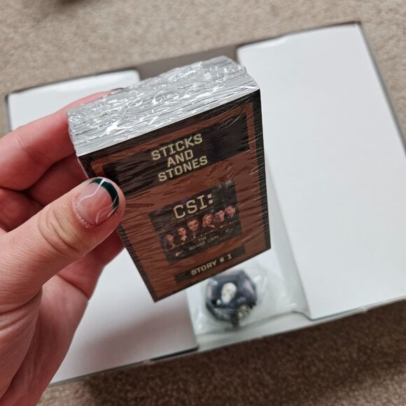 CSI: Crime Scene Investigation - 4 New Crime Stories - Board Game 2004 - Picture 2 of 12